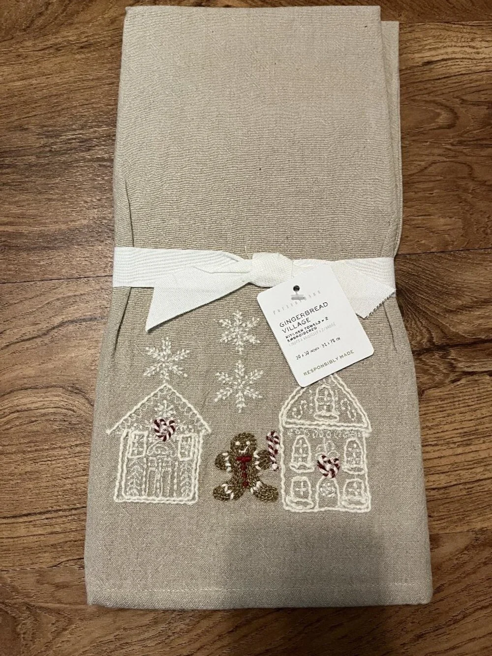 Pottery Barn Gingerbread Village Set of 2 Embroidered Kitchen Towels 20 x 30 in